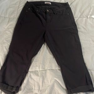 Royalty size 12 Women’s Capris